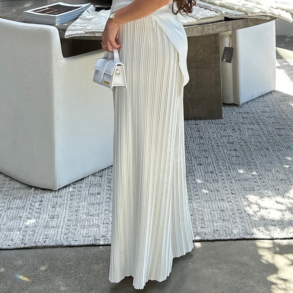 Pleated Plisse Wide Leg Pants in Off White